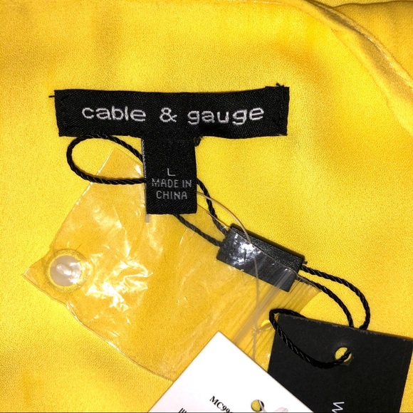 NWT- Cable and Gauge Blouse Size L - Picture 5 of 8